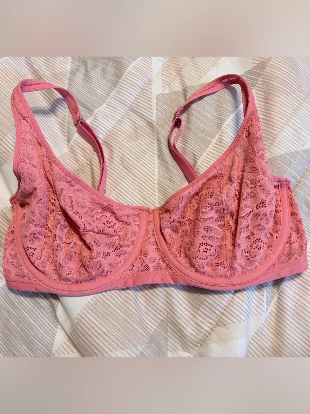 Auden Lace Underwire Bra in Coral Pink size 34d